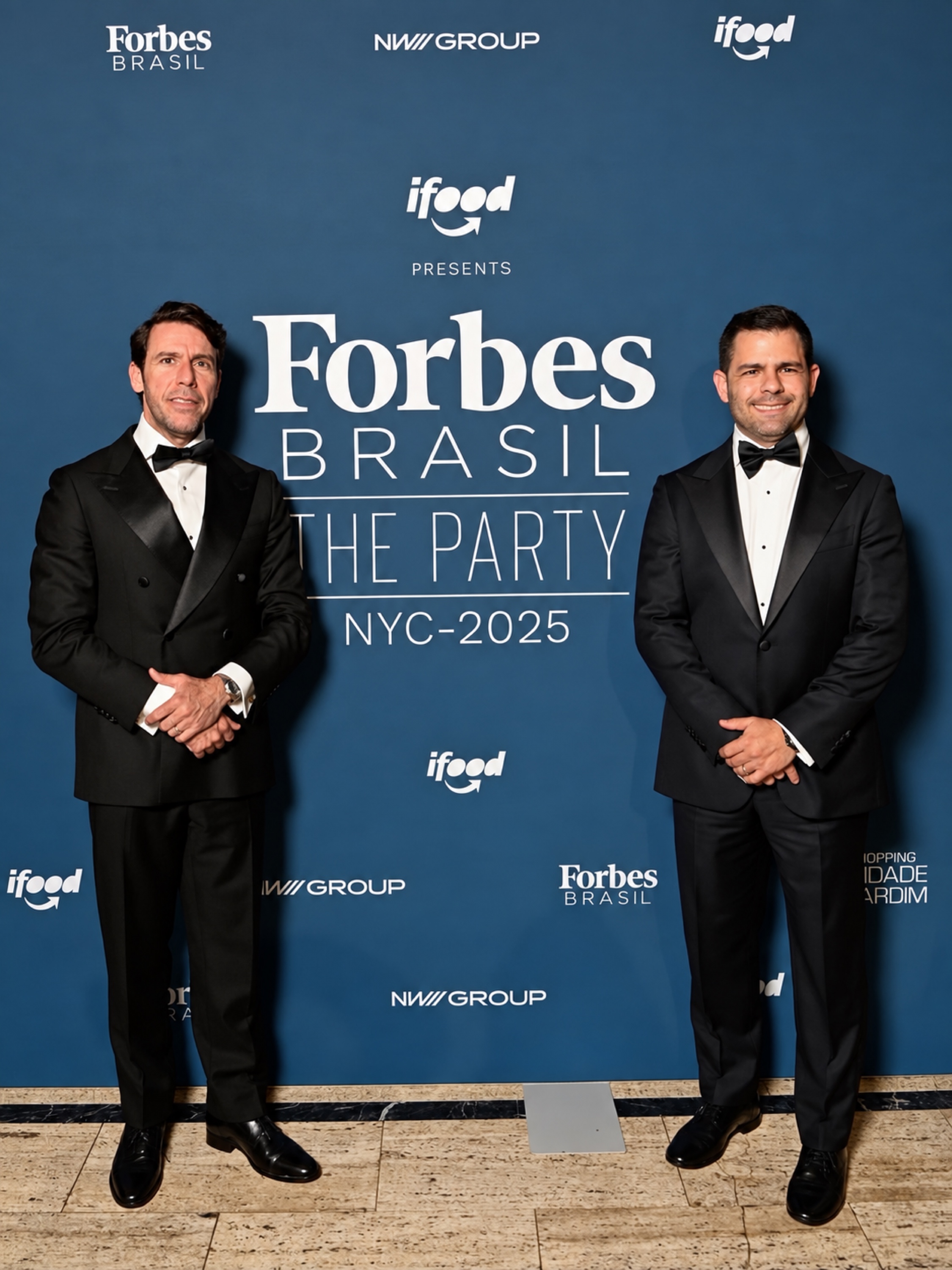 Eilson acompanhado em evento da Forbes Brasil